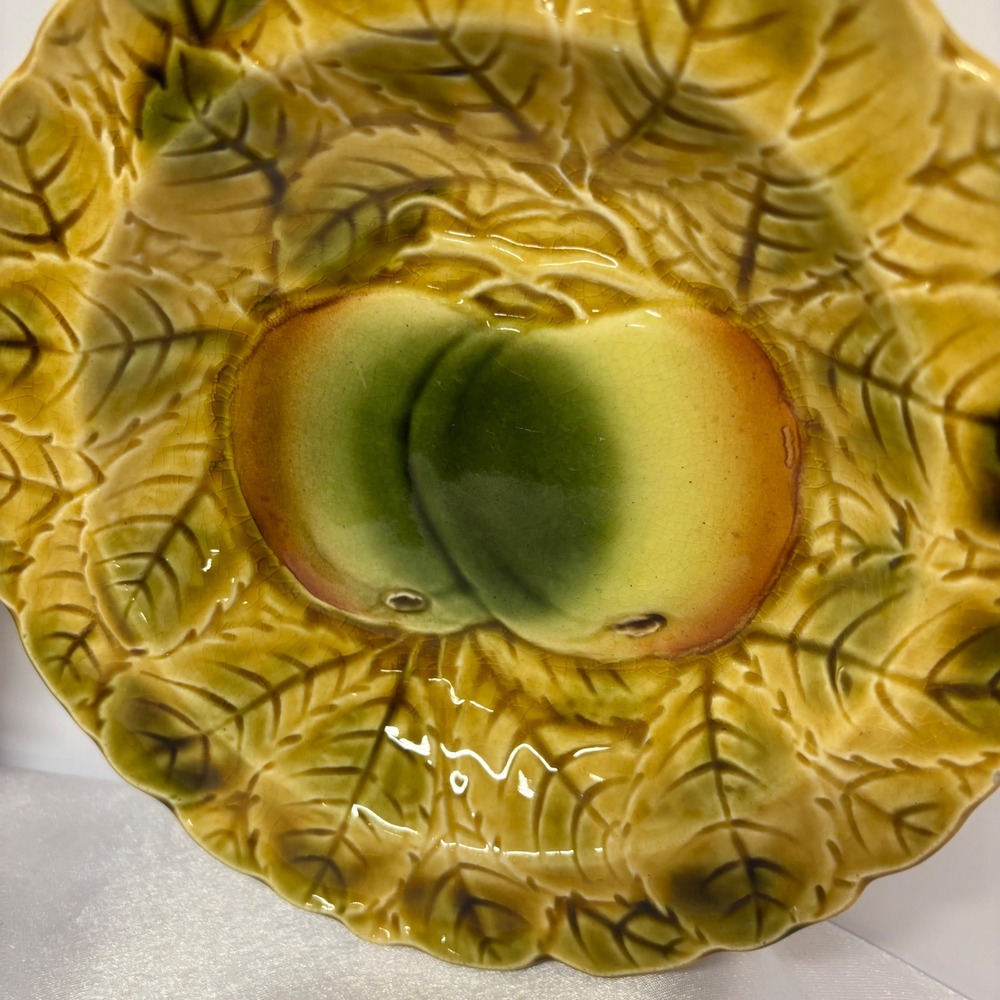 Vintage Majolica Dessert Plates, Set of 2,‎ Fruit Design, Collectible Plates - Picture 8 of 10